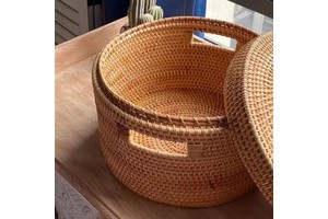 Woven Baskets Rattan Basket with Lid Wicker Fruit Bread Box Round Picnic Tray with Handle House Decorative Toy Storage