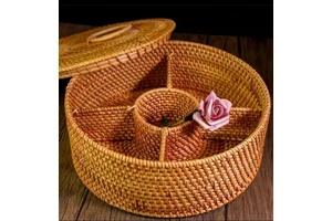 Handmade Woven Rattan Basket with Lid, Natural Willow Basket, Candy and Fruit Storage Box, Multiple Compartments