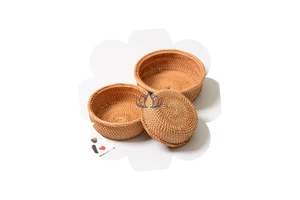 CHEAP HAND-WOVEN ROUND RATTAN WICKER BASKET FRUIT TEA BREAD PICNIC COSMETIC STORAGE FROM VIETNAM HANDICRAFT 2025