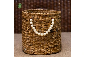 Decorative basket for the table, storage cabinets and baskets made from natural, creating a warm and safe space.