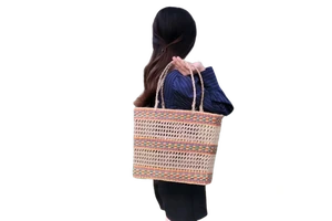 Top Seller TUYET DUNG Light Brown Water Hyacinth Rattan Bag Classic Flower Wicker Straw Basket Vietnam Door Gift Holiday