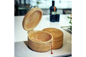 Beautifully Handcrafted Rattan Wicker Roti Basket With Lid Handweaving Round Eco-Friendly Natural Basket for Home and Kitchen