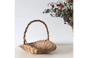 Viettimecraft Brand Rattan Gift Basket for Storing Fruit Wicker Basket with Handle High Standard Quality Eco-Friendly Wholesale
