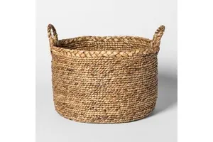Decorative Wholesales Eco Friendly Woven Water Hyacinth Baskets with Handles From Vietnam for Decor