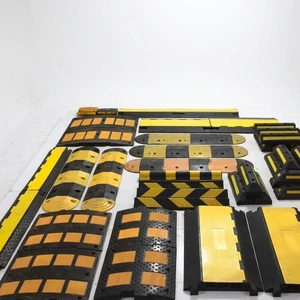 Factory Wholesale Full Range Rubber Traffic Safety Products, Speed Bump, Wheel Stop, Cable Protector & Curb Ramp