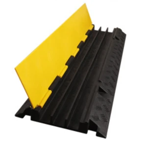 Convenient Indoor & Outdoor Road Safety Speed Bump Black Yellow Rubber Traffic Bump with High Speed Capacity