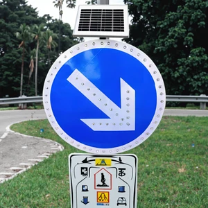 Solar Powered Traffic Direction Signs and Arrow Sign for Highway Safety Traffic Warning Signs Led Light