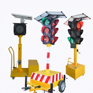 Powered signal Ac Solar System Arrow 400mm 300mm for People Plastic Housing Pedestrian Wraning Led Floor Traffic Light