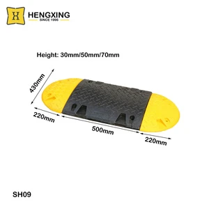 Recycled Rubber 43cm Wide Yellow Black Warning Safety Road Hump Speed Reducer Hengxing Traffic SH09