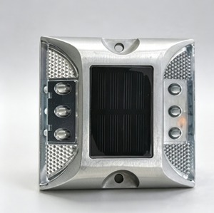 Heavy Duty LED Solar Powered Barricade Light Flashing Highways Pathways Warning Light Road Marker Solar Aluminum Road Stud