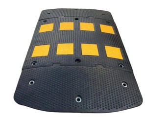 Traffic Safety and Sturdy 50 CM Rubber Speed Bump With Yellow Glass Bead Reflector/ Road Bump
