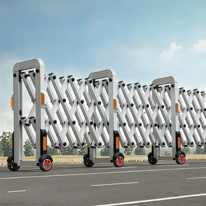 Aluminum Alloy Portable Manual Retractable Barricade Guardrail Traffic Safety Road Barricade Fence for Outdoor Highways Vehicle