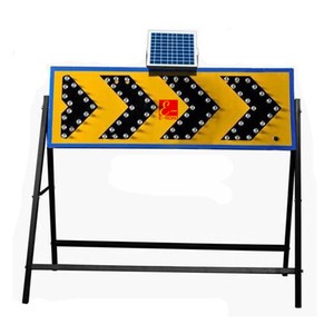 Emergency Road Warning Traffic LED Signal Solar Flashing Arrow Traffic Sign Light