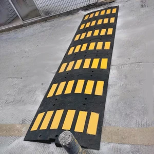 European-Style Rubber Speed Bump 500*900*50mm Widened Thickened Car Ramp Speed Limit Plate for Speed Reduction Buffer Strip