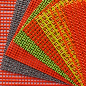 High Tearing Vinyl Coated Polyester Mesh Fluorescent or Industrial Vinyl Mesh Fabric for Traffic, Reflective Signs, Advert