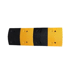 Wholesale 1m Rubber Speed Bump for Road Safety