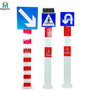 Eco-Friendly Galvanized Steel Solar LED Traffic Safety Warning Sign with IP53 Waterproof for Roads