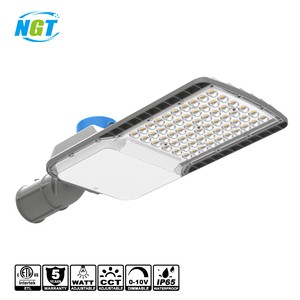 Modern Street Light In Stock US Outdoor Aluminum LED Road Street Light 5 Years Warranty ETL Area Parking Lot Shoebox Light