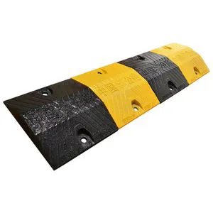 Cast Steel Trapezoidal Speed Bump for Highways Black and Yellow 25cm X 4-7cm High Load-Bearing Capacity