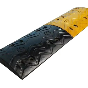 Zhejiang Popular DINGWANG Heavy Duty Wave Rubber Speed Bump-Yellow & Black DW-L07 Model