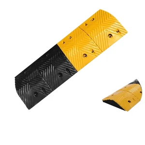 Jiadong New Traffic Durable Road Steel Rubber Speed Hump Traffic Safetybreaker Yellow Black Road Hump