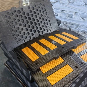 Durable Rubber Road Safety Speed Hump