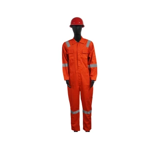 Flame retardant reflective jumpsuit can be customized according to demand from the manufacturer