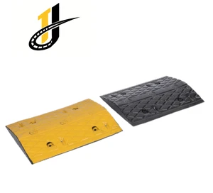 500*350*50 Yellow Black Rubber Speed Hump Steel Speed Bump Metal Speed Bump for Road Application