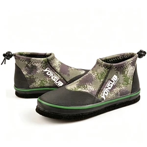 Non-slip Camouflage Fishing Shoes With Nails On Felt Sole Neoprene Diving Wading Boots Water Shoes Surf Fishing Anti-slip