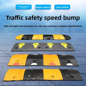 Professional Parking Lot Speed Bump Rubber Traffic Hump Non-slip Surface Road Safety Barricade for Residential Area and School