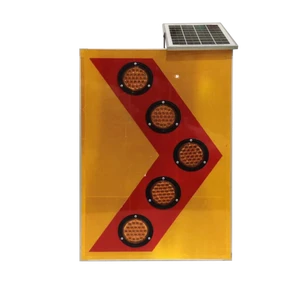 Customize Solar Traffic Sign Reflective Road Warning Arrow Sign with LED Beads Core 1000m Visibility 24-Hour Lighting