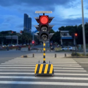 High Quality Portable Traffic Signal Light Outdoor Waterproof Solar Powered Mobile Traffic Light