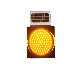 300mm Yellow PC Plastic Solar LED Flashing Traffic Light with IP65 Protection and 1000m Visibility