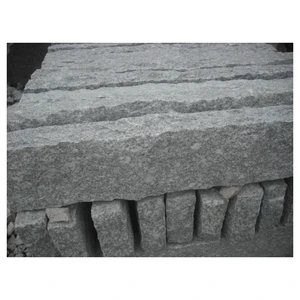 Hot Sales Natural Grey Granite Road Traffic Kerb Edge Cube Blocks Split Surface Stone