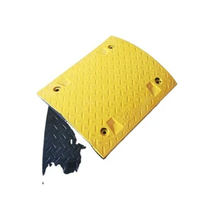 High Quality Shunlu Model A060 500mm Large Arc-Shaped Thermoplastic Rubber (TPR) Yellow/Black 17inch Speed Bump 15-25mph Rating