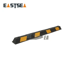 Road Safety Product:Black & Yellow 1.65 Meter Rubber Parking Curb
