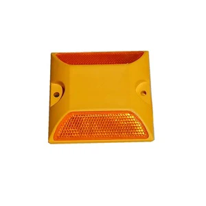 Plastic High Visible Reflective Road Stud Protruding Double-sided Parking Signs for Roadway Safety