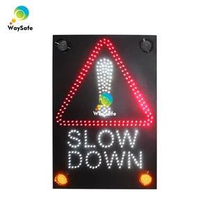 Road Safety Solar LED Traffic Sign Board High Brightness Flashing Aluminum Construction Customizable Text Fifth Grade Reflective