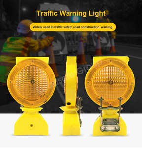 ROADSAFE Solar Traffic Light LED Beacon Light for Warning Signals Eco-Friendly Traffic Management Solution