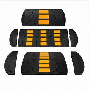 High Impact Resistance Rubber Driveway Safety SpeedBump with 25-45mph Rating and 50mm Height for Car Parking