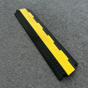 CC-B31 Movable Durable Recycled Rubber Speed Bump 15-25mph 270x90mm