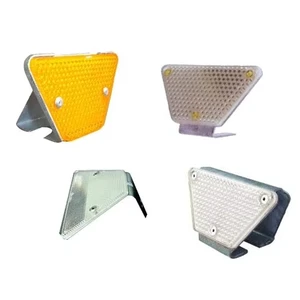 Safety Delineator Highly Reflective Double Sided Guardrail Delineators Traffic Signs for Highways
