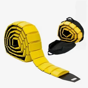 Garage Road Temporary Heavy Duty Reflective Plastic Speed Hump Portable Vehicle Traffic Speed Bump with Carry Bag