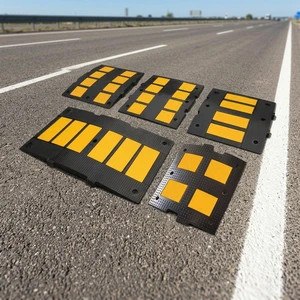European Style Recycled Rubber Speed Bump 60cm 90cm Widened Thick Road Slope Car Buffer Speed Limit Board Speed Hump