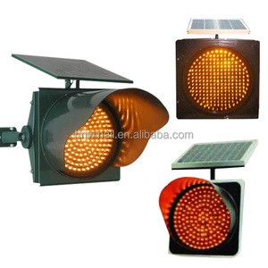 Solar Yellow Beacon Flashing Traffic Light