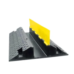 1000*580*120mm Single Channel Recycled Rubber Cable Trunking Speed Bump Speed Limit 10-15 Miles Per Hour