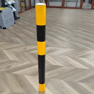 Yellow and Black Safety Parking Crash Barriers for Road Traffic Can Be Customized As Traffic Barrier Products