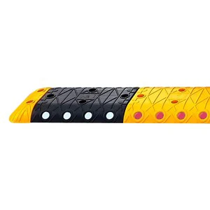 Classic 9.5 Meter Plastic Speed Bump Set with Lid for Road Application