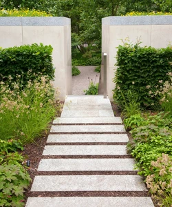 Antique Outdoor Landscaping China White Natural Granite Stone Curbing Stepping Stones Outdoor