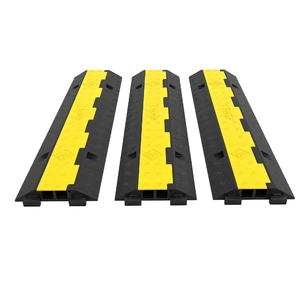 2-channel 1000*250*50mm Movable Rubber And Plastic Speed Bumps Suitable For Vehicle Decelerationehicle Deceleration